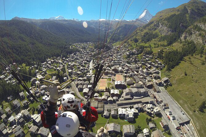 20 to 25 Minute Tandem Paragliding in Zermatt and Matterhorn View - Tandem Setup: Gear, Briefing, and That First Run
