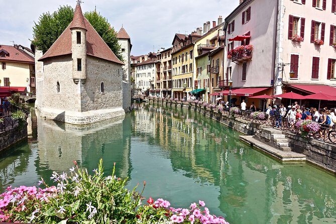 Annecy - Venice of the Alps - Tour from Geneva - Old Town walking time: canals, pedestrian lanes, and quick guidance