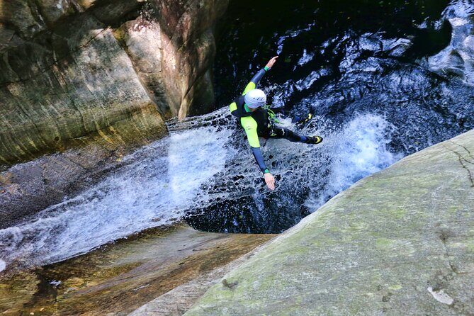 Basic Corippo Canyoning Experience in Valle Verzasca - Safety briefing and how the guide shapes your pace