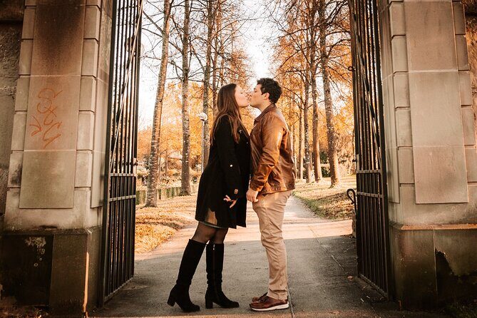 Bern Private Photoshoot with Optional Picnic by the River - Key highlights at a glance