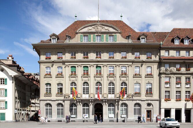Bern : Private Walking Tour with a Local Guide (Private tour) - Who should book this Bern private walking tour