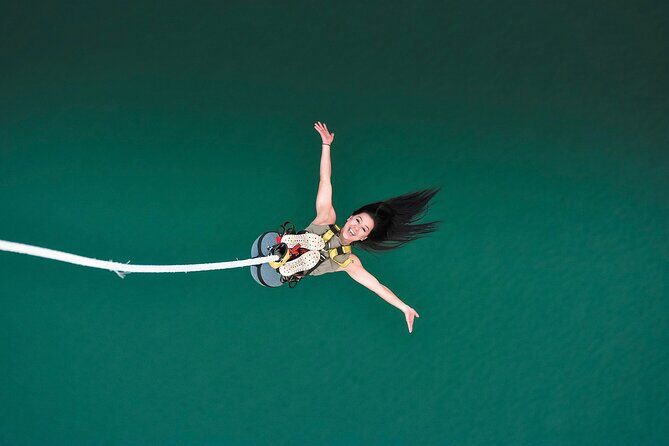 Bungy Jump Stockhorn with OUTDOOR - What to wear: warm clothes and closed shoes are not optional