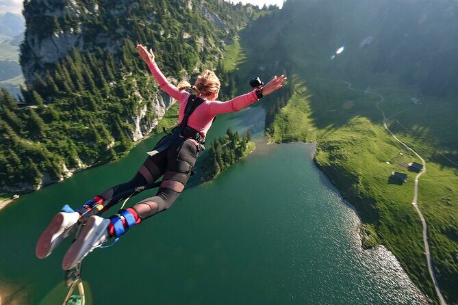 Bungy Jump Stockhorn with OUTDOOR - From Wilderswil meeting point to the gondola: how the timing really works