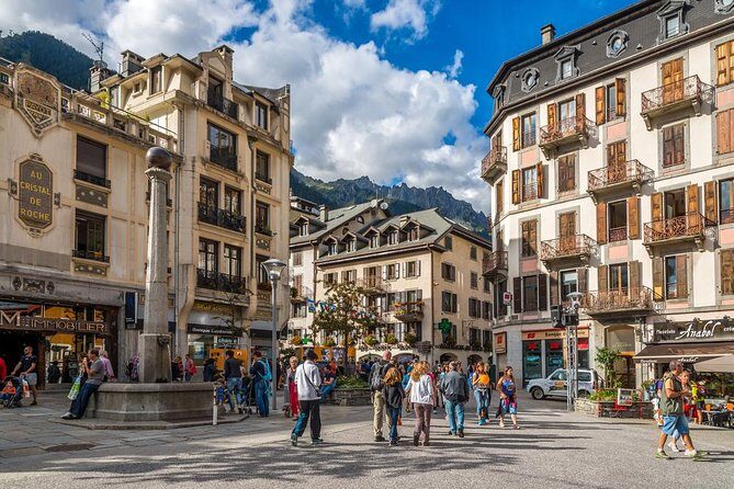 Chamonix and Mont Blanc Shared Day Trip from Geneva - Choosing the version: tickets and lunch change the value fast