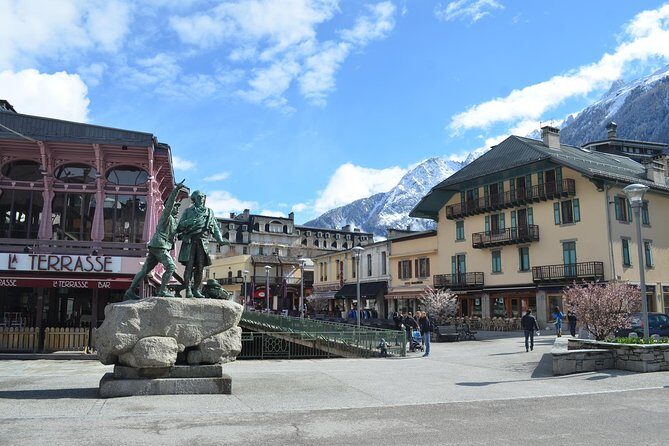 Chamonix & Mont Blanc Guided Day Trip with SkyView Panoramic bus - What to Pack and What Your Body Needs to Handle