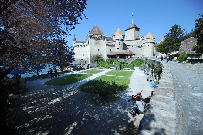 Chillon Castle Entrance Ticket in Montreux - Getting there from Montreux: simple transit wins