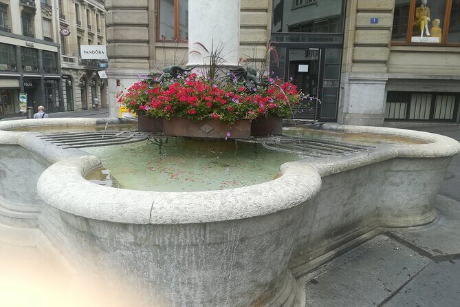 City tour Basel (walking tour) - Stop 5: Freie Strasse for shopping-street orientation