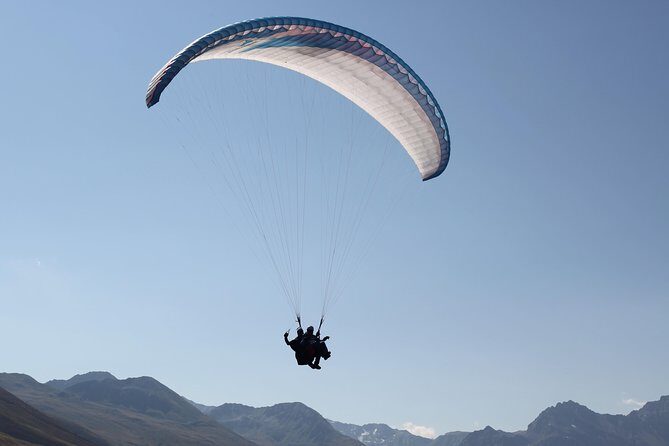 Davos Absolutely Free Flying Paragliding Tandem Flight 1'000 Meters High - Key highlights worth planning for