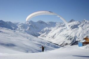Davos Absolutely Free Flying Paragliding Tandem Flight 1'000 Meters High - Meet Your Pilot in Davos Platz: Private Flight Energy and Friendly Guidance