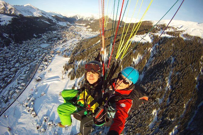 Davos Absolutely Free Flying Paragliding Tandem Flight 1'000 Meters High - From Setup to First Breath of Air: What Takeoff and Seating Feel Like