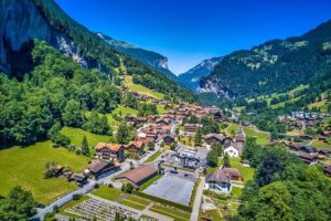 Daytrip to Swiss Villages: Interlaken Grindelwald & Lauterbrunnen - Stop 2: Grindelwald viewpoints, chalets, and Eiger–Mönch–Jungfrau