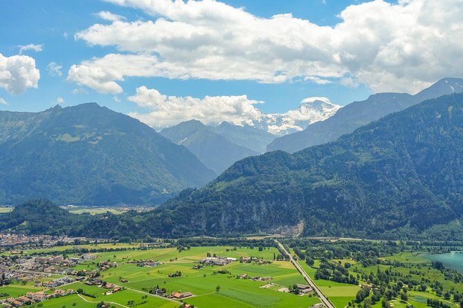 Explore Interlaken in 60 minutes with a Local - Interlaken Tourismus: Your First Stop for a Better Plan