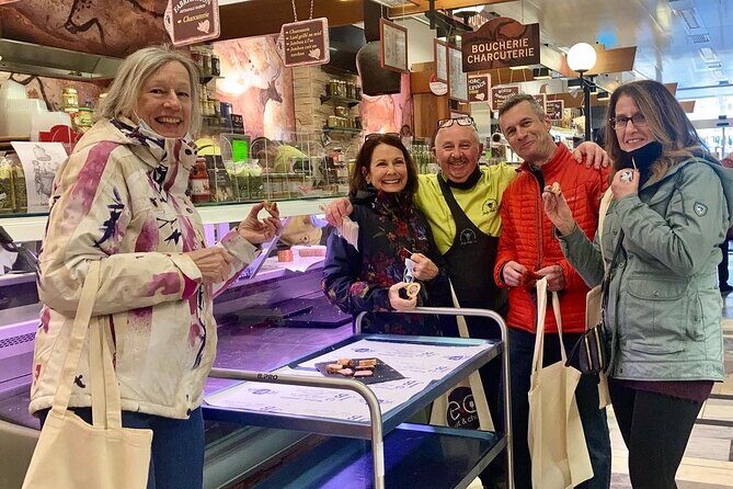 Food tour with EAT and CHILL TOUR Geneva & Lausanne - Wine and cheese pairing: the tasting that sets the tone
