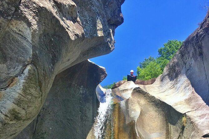 Fun and Adventure - Best beginner canyoning near Bellinzona - Guide style and group size: why it matters for beginners