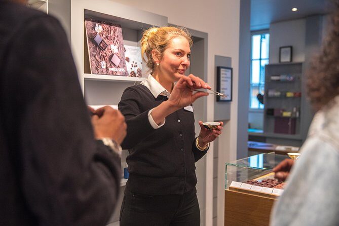 Geneva Chocolate tasting Tour in a Private TaxiBike - Stop 3: La Bonbonnière Chocolaterie for history, seasonal treats, and hot chocolate