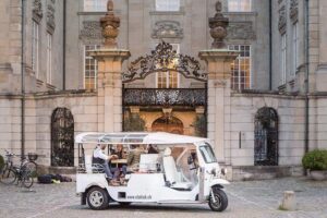 Geneva Highlights and Watch Tour by Tuk Tuk - The tour’s main theme: watchmaking landmarks plus real Geneva stops