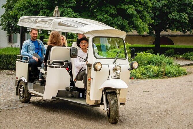 Geneva: Sightseeing of top Places Tour Electric TukTuk 1H15 tour - Key things I’d plan around