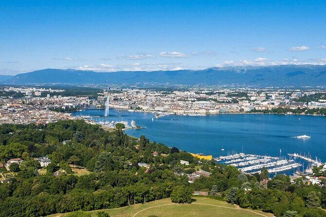Geneva: Sightseeing of top Places Tour Electric TukTuk 1H15 tour - Geneva driving loop: beyond the lake, into the city logic