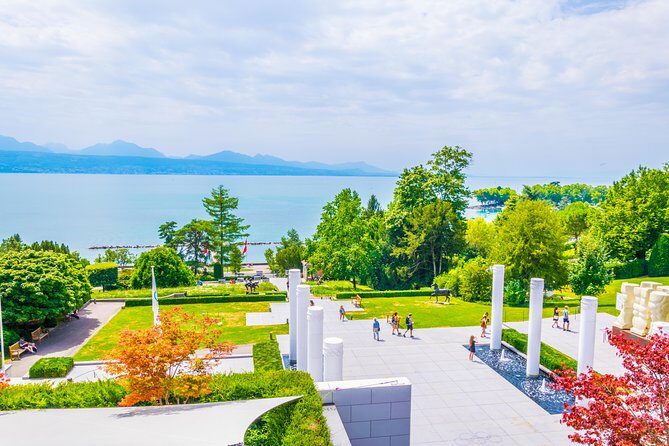 Geneva to Lausanne, Montreux and Château Chillon Private Tour - Montreux: two hours that actually let you enjoy the town