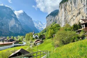 Grindelwald, Lauterbrunnen & Mürren Private Day Trip from Zurich - Stechelberg to Mürren: Car-Free Mountain Village Time