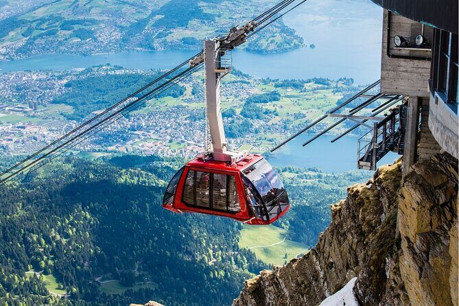 Guided Daytrip to Mount Pilatus and Lucerne from Zurich - Lucerne time: Old Town wandering with an intro that pays off