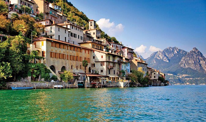 Guided Walk from Lugano to Gandria promoted by Lugano Region - return by boat - From Via Magatti to Piazza della Riforma: how the day starts