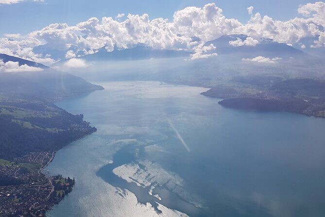 Helicopter tour to the Stockhorn mountain, with great view to the Swiss Alps - Stop 2: Thun and the Bernese Alps giants (Eiger, Mönch, Jungfrau)