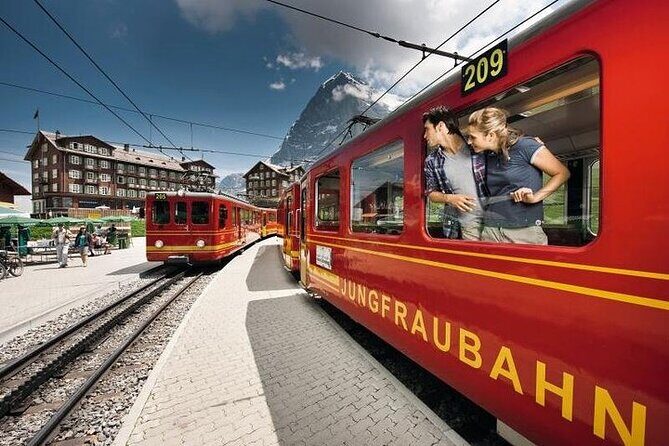 Jungfraujoch Day Trip from Zurich: Swiss Alps & Bernese Oberland - Ice Palace tunnels: short visit, very cold reward