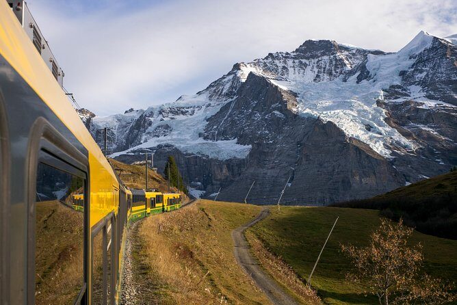 Jungfraujoch Day Trip from Zurich: Swiss Alps & Bernese Oberland - The way down and the Wengen to Lauterbrunnen reset