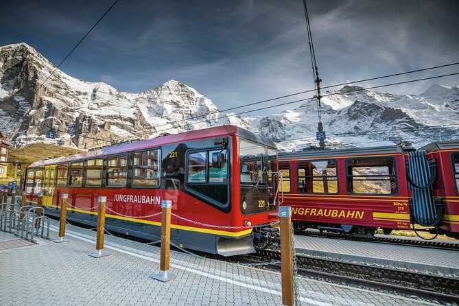 Jungfraujoch Top of Europe Day Trip from Lucerne - Kleine time, big altitude: the Jungfraujoch arrival moment