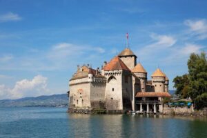(KTG302) - Day Trip to Montreux & Château de Chillon from Geneva - Vevey: Place du Marché and a short city pause