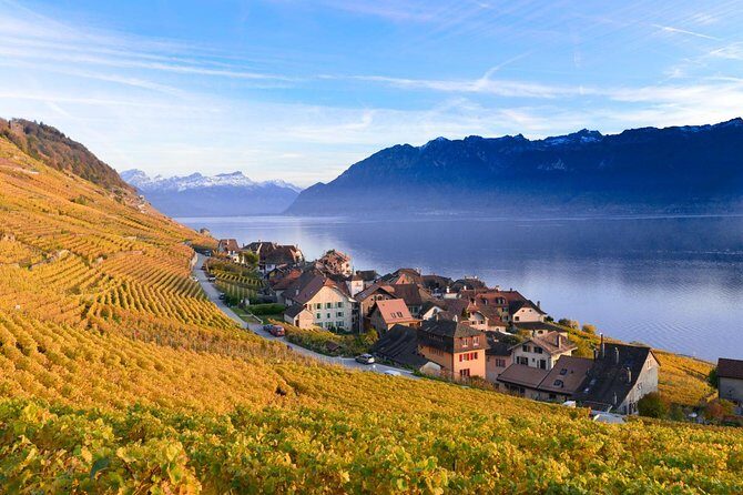 (KTG302) - Day Trip to Montreux & Château de Chillon from Geneva - Château de Chillon: the fortress-on-an-island feeling