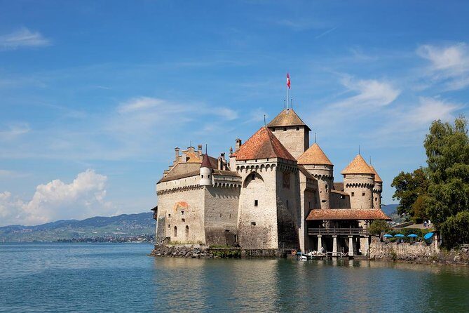 (KTG302) - Day Trip to Montreux & Château de Chillon from Geneva - Vevey: Place du Marché and a short city pause