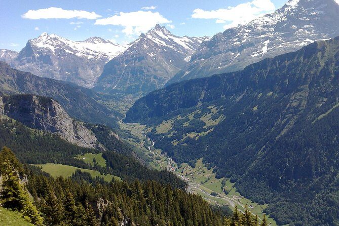 (KTG361) - Interlaken day trip by bus from Geneva - Lake time: where the water makes the mountains look even bigger