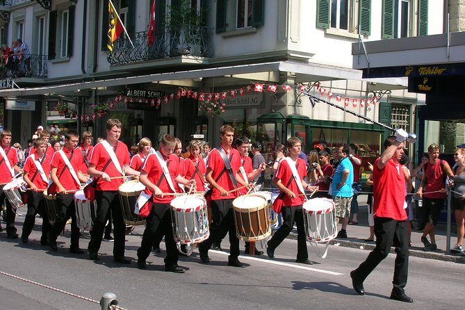 (KTG361) - Interlaken day trip by bus from Geneva - Guides, pacing, and group size: what to expect on the ground