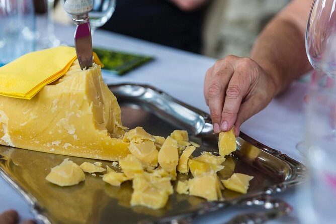 Lucerne CH Experience: Cheese, Chocolate, Chapel Bridge & Château - Optional Lake Lucerne cruise: when it’s worth the extra time