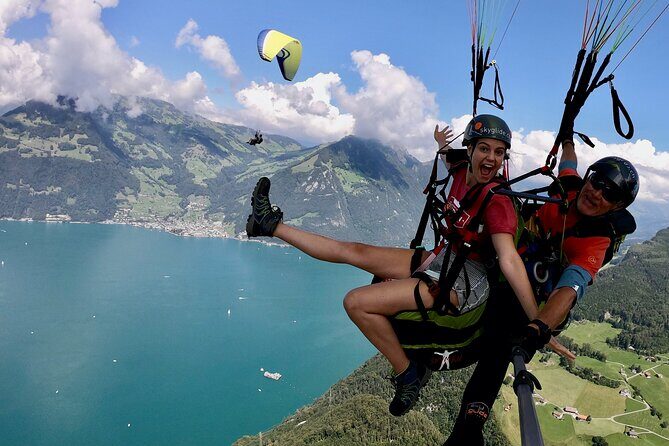 Luzern / Lucerne Professional Paragliding Tandem Flights - First Look From Stans: How the day starts