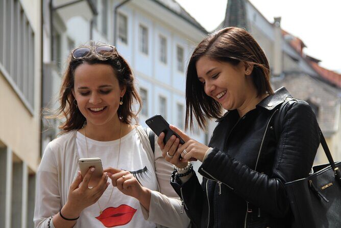Montreux Scavenger Hunt and Sights Self-Guided Tour - App-based game flow: how it plays in real life