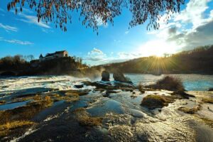 Morning group tour to Rhine falls - Stop 1: Zurich meetup and how the flow usually feels