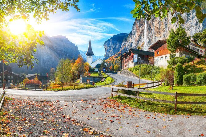 Mountain Majesty: Small Group Tour to Lauterbrunnen and Mürren - Grütschalp by Gondola, Then the Ridge Train to Mürren