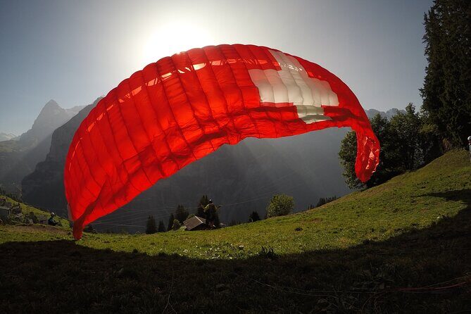 Mürren: Paragliding over the Lauterbrunnen Valley - Takeoff: the moment you trade gravity for views