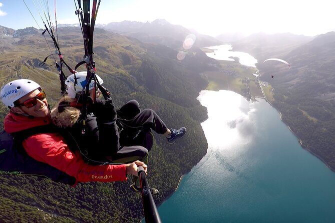 Paragliding Tandem Flights in Engadin - Landing near the meeting point: the part that keeps it from feeling rushed