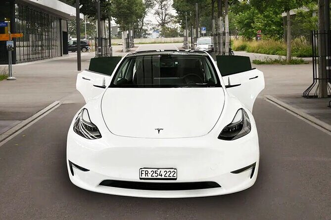 Private Arrival Transfer: from Zurich Airport to Zurich City - Private Transport in Zurich: The Practical Advantage