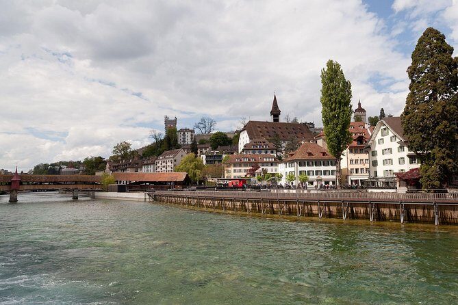 Private Classic Lucerne City Walk - Jesuit Church and Chapel Bridge: Baroque Meets the Iconic Swiss Picture