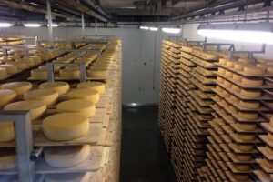Private Guided Swiss Alps Day Trip from Zurich with Hotel Pick-Up - Stop 1: Chocolarium – die Glücksfabrik von Munz und Minor
