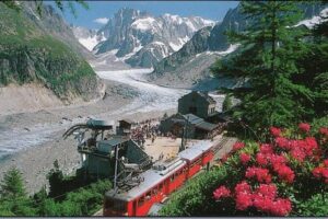 Private Tour to Chamonix Mont-Blanc Scenic Glass-Roof Bus - Mont Blanc Area In The Morning: Crowds, Views, And Timing