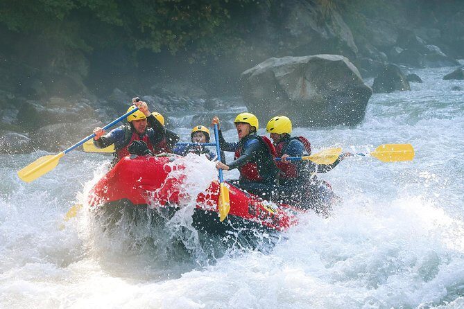 River Rafting Lütschine in Bernese Oberland - Gear up at base camp: wetsuit, helmet, lockers, and warm relief