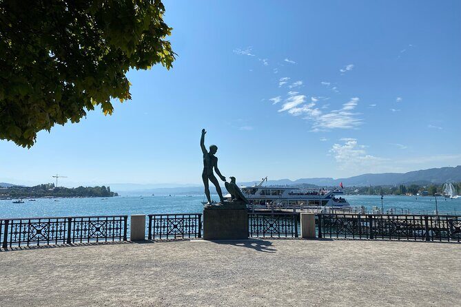 Self-Guided Audio City Tour in Zurich - Grossmünster and Wasserkirche: Reformation towers and stained-glass light
