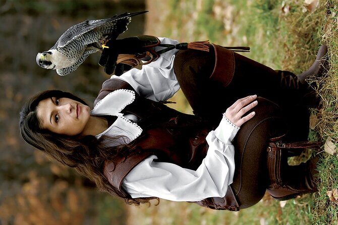 Skip the Line: Falconeria Locarno Ticket - The Falconry Show at 11am and 3pm: Eagles, Hawks, Owls, Vultures