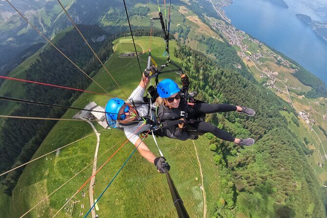 Tandem Paragliding Flight in the Lucerne Region - Getting the details right: meeting place changes and group logistics
